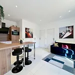 Tivoli 4 - Renovated 2 Bedrooms Appartment, Monaco Border, 5mn From Casino Monte Carlo