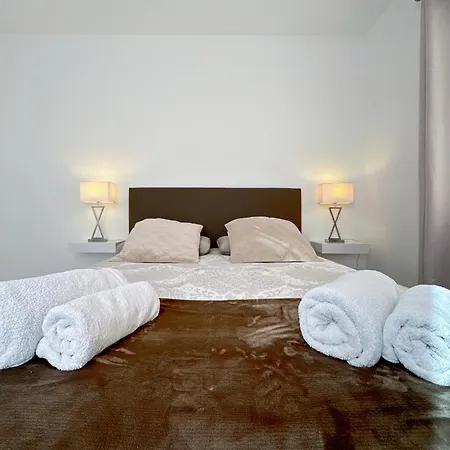 Tivoli 4 - Renovated 2 Bedrooms Appartment, Monaco Border, 5mn From Casino Monte Carlo Apartment