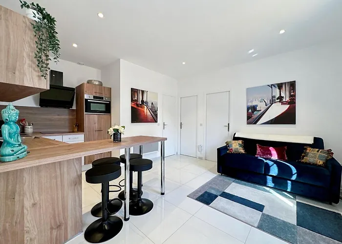 Tivoli 4 - Renovated 2 Bedrooms Appartment, Monaco Border, 5mn From Casino Monte Carlo
