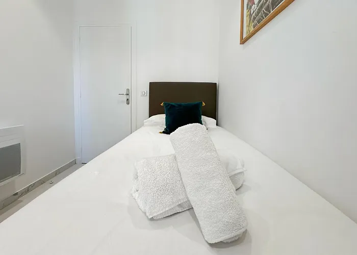 Tivoli 4 - Renovated 2 Bedrooms Appartment, Monaco Border, 5mn From Casino Monte Carlo Beausoleil